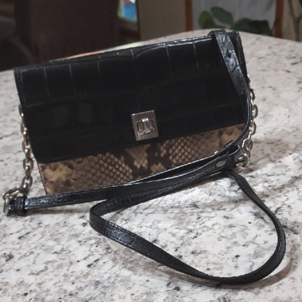Micheal Kors Women's Wallet- Bag